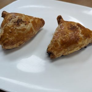 Samsa with meat (2pcs)